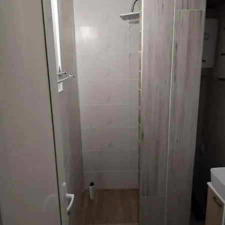 Vin Apartment *